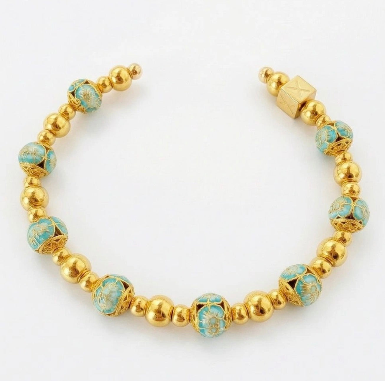 Azure Élégance Bangle