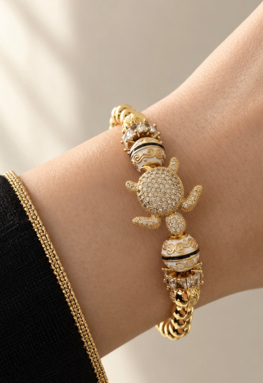 WHITE GOLD OF THE SEA