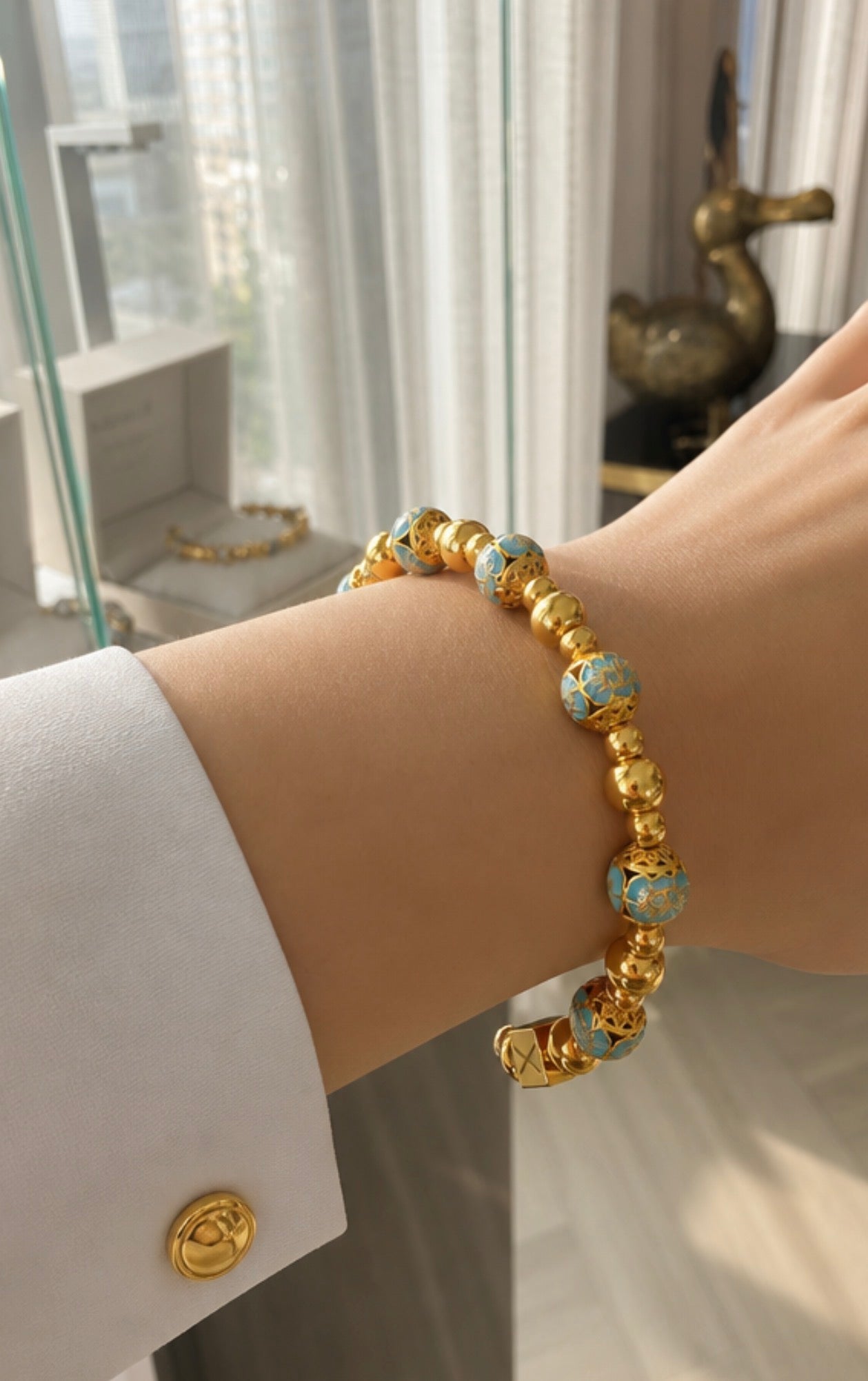 Azure Élégance Bangle
